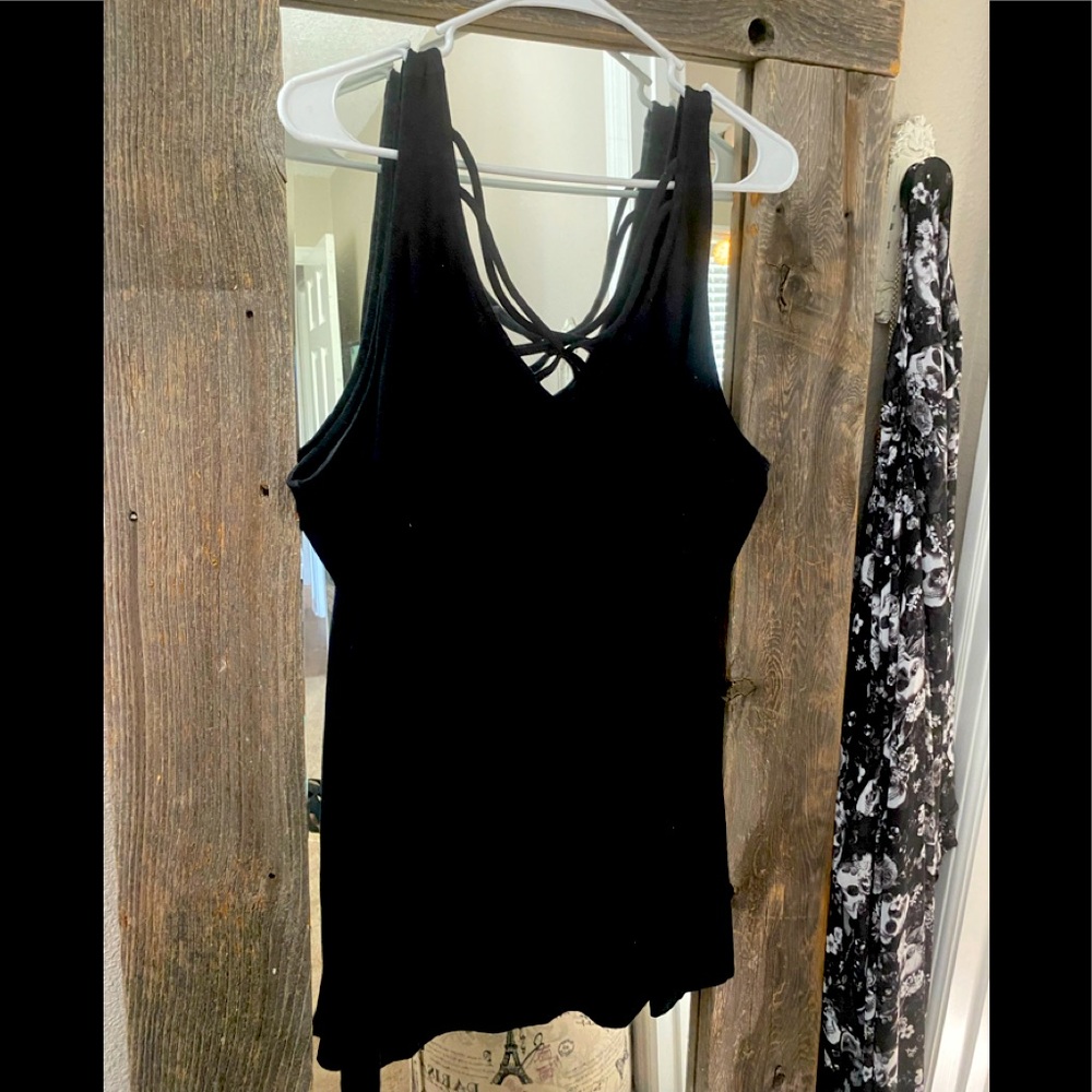 Black strapy cami material tank top